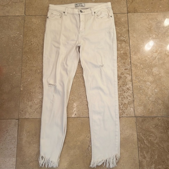 Free People White Stilt Distressed Worn Jeans Size 26 - Picture 1 of 8